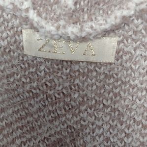 Zeva hooded sweater. Xl